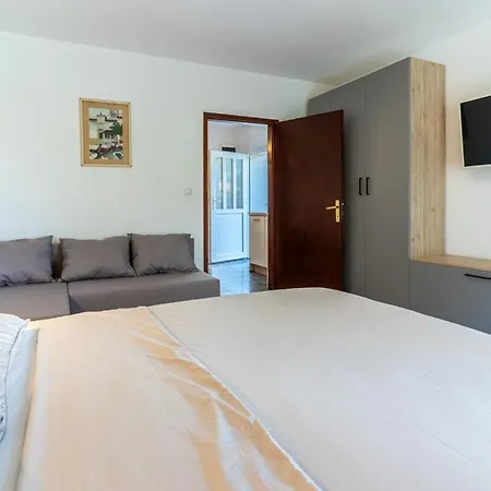 Apartment 4249-2