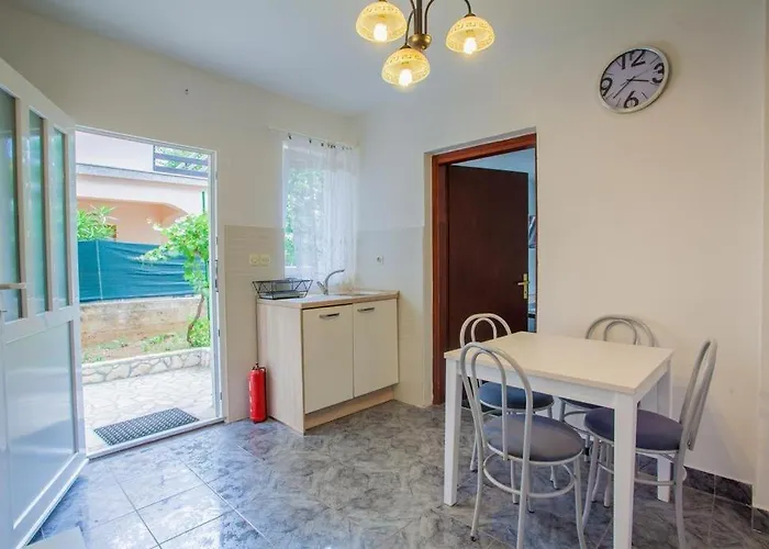 Apartment 4249-2 Cres