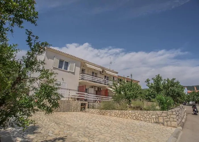 Apartment 4249-2 Cres
