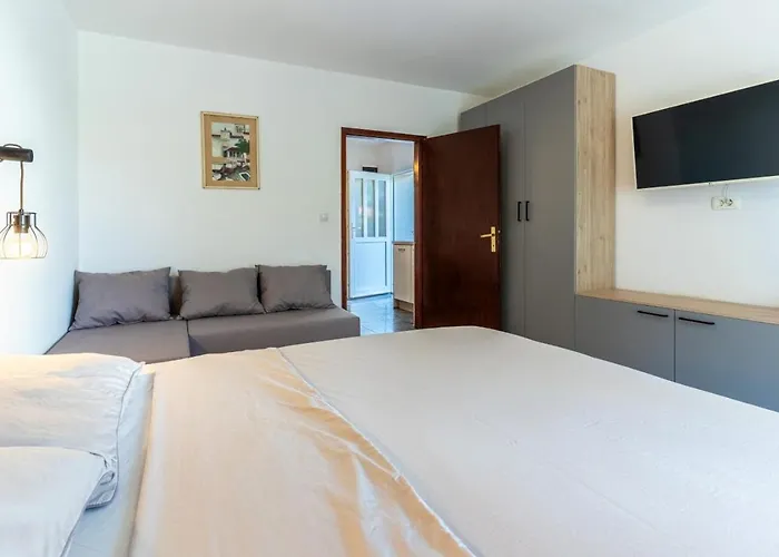 Apartment 4249-2