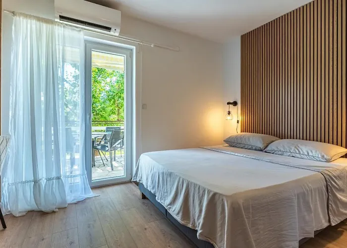 Apartment 4249-2 Cres
